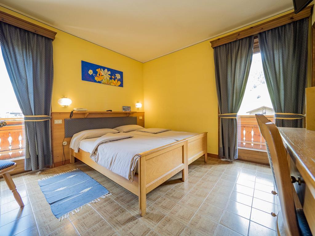 Hotel Baita Della Luna Livigno Luaran gambar