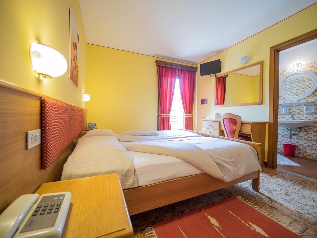 Hotel Baita Della Luna Livigno Luaran gambar